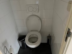 Allerheiligenweg 59x, 4834 TN Breda - toilet 1e.jpg